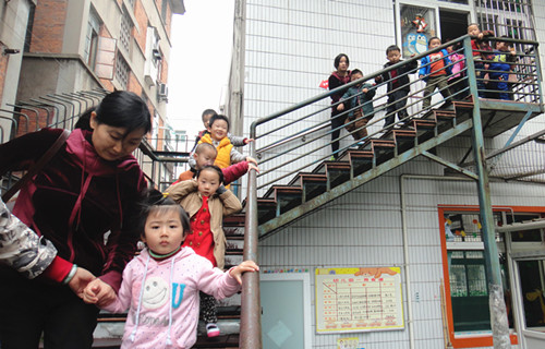 人口疏散常态化_疫情防控常态化图片