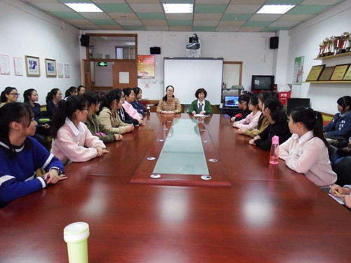 合肥市长江路幼儿园召开合肥幼专实习生总结交