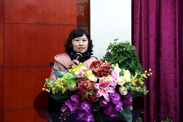 逍遥津小学召开2016年下半年教育教学工作总