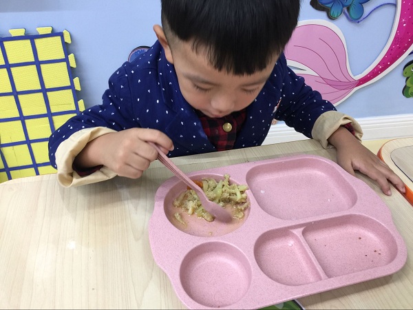 市委幼教集团:珍爱粮食 从我做起