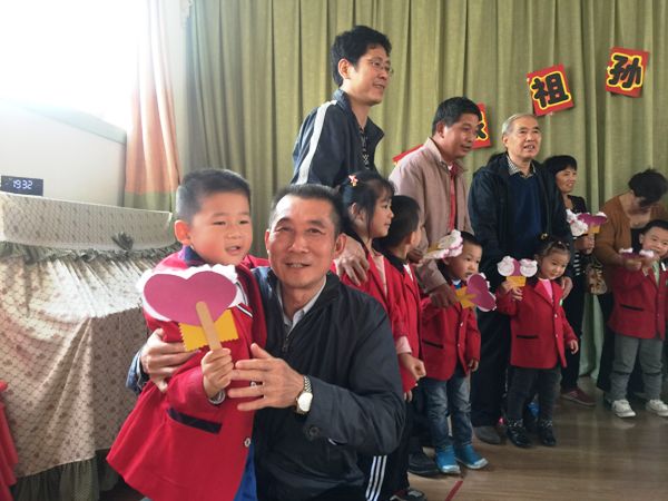 大西幼:浓浓祖孙情声声童谣亮