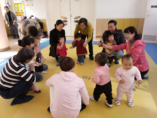 安幼红星早教:为蜜桃宝宝的进步点赞_庐阳教育