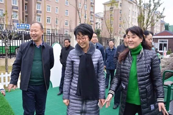 庐阳区委书记徐静平一行莅临安庆路幼儿园桃蹊分园调研指导