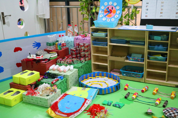 双幼源水分园:开展学期自制教玩具作品展评活