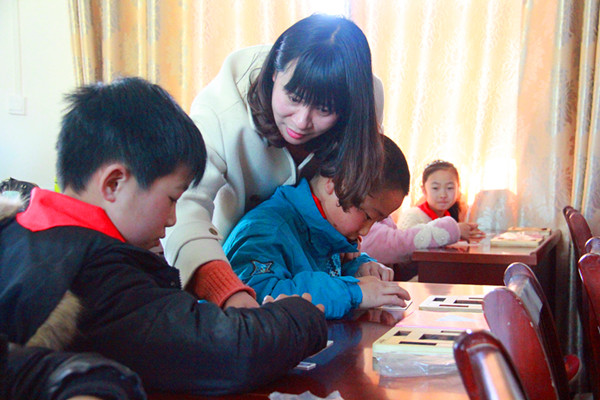 恒盛：送教呈现趣味数学课堂 城乡共享优质教育资源