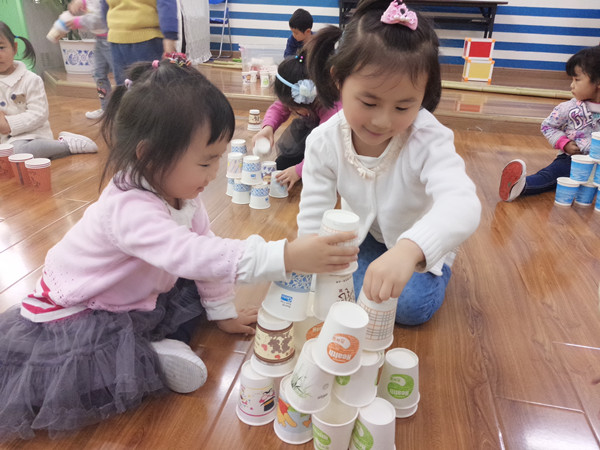 市委集团幼教攻略园:叠叠小海棠拼搭涨钻石逃脱密室17纸杯智慧图片