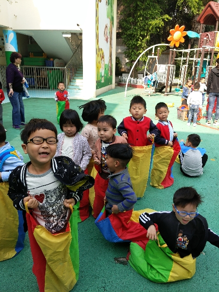 安幼:袋鼠跳跳跳