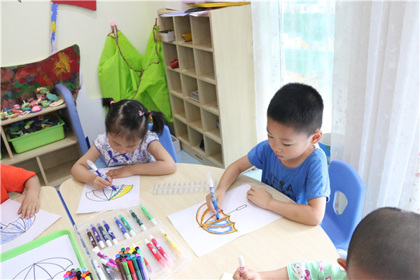 市委幼教集团红玺台园:家园零距离 携手共成长