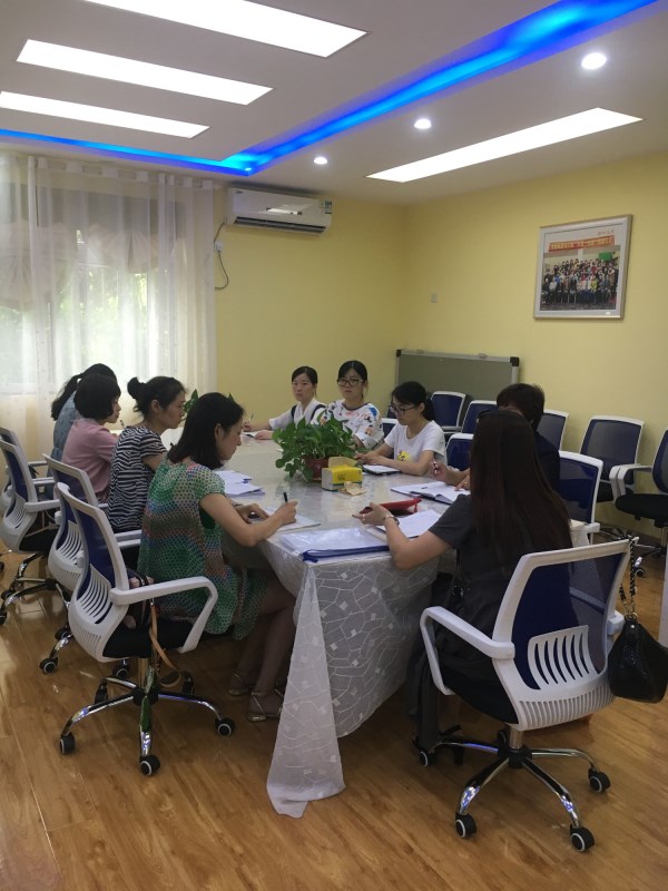 团:学高为师 身正为范 --2017-2018新进教师师