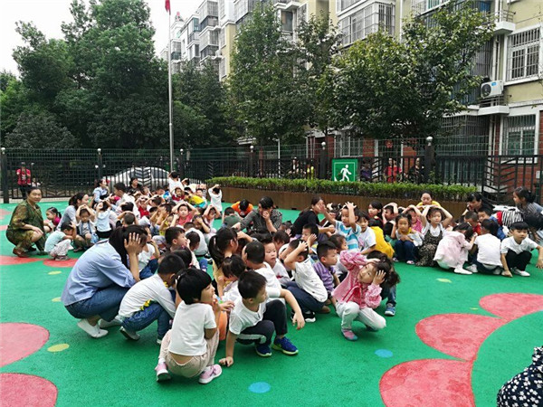 当警报声响起——大西门幼儿园舒馨分园举行"九一八"防空演练活动